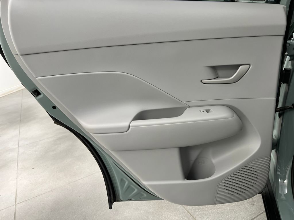 Used 2025 Hyundai Kona SEL FWD image 15