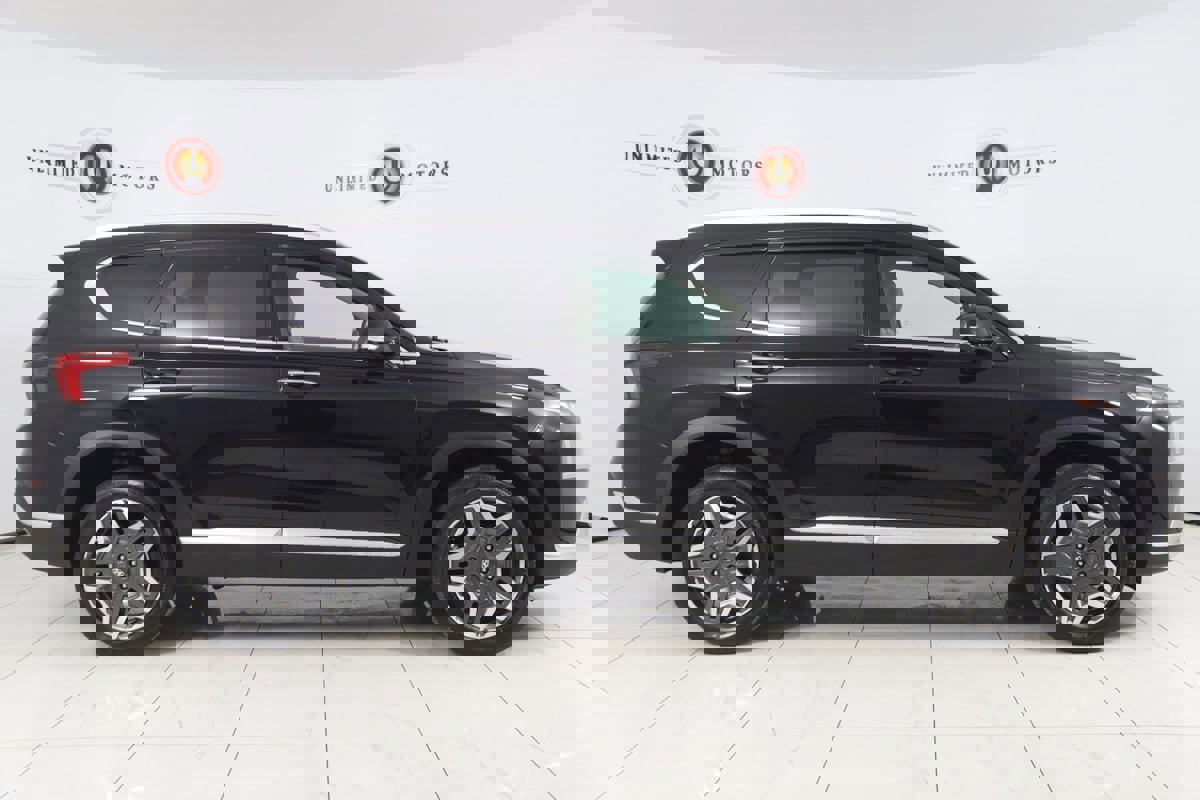 Used 2021 Hyundai Santa Fe Limited w/ Cargo Package image 2