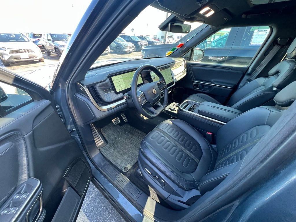 Used 2022 Rivian R1T Adventure image 5