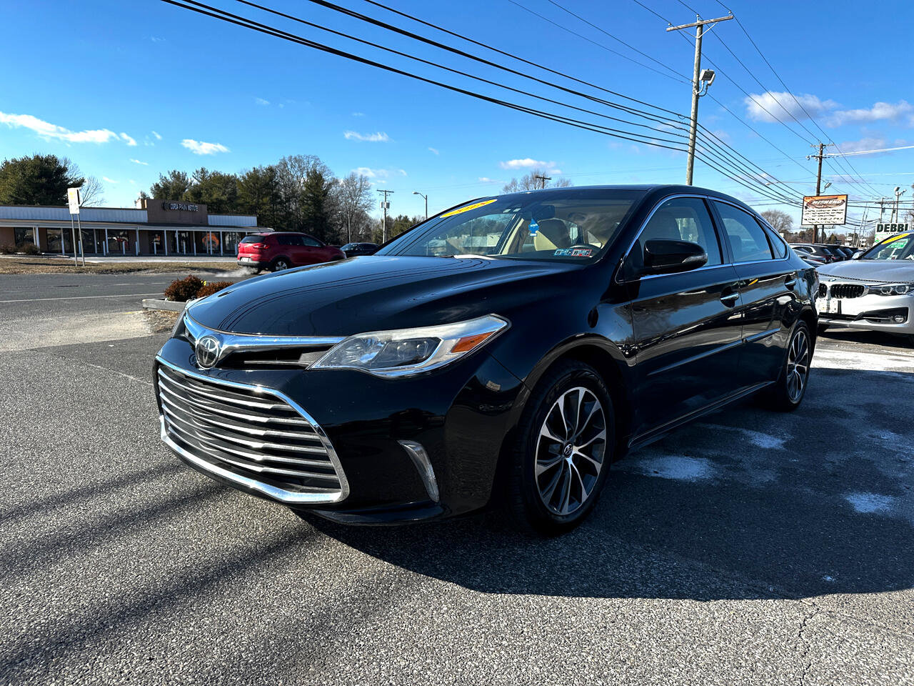 Used 2018 Toyota Avalon XLE image 1