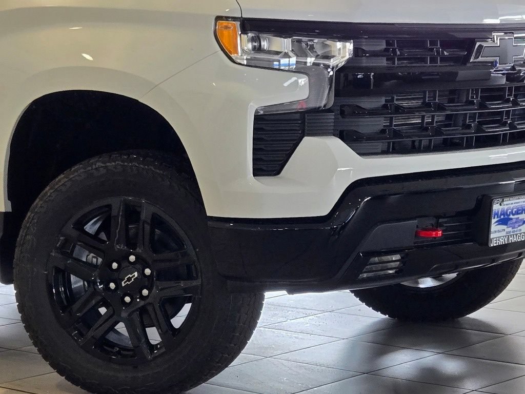 New 2026 Chevrolet Silverado 1500 LT Trail Boss w/ Convenience Package II AWD/4WD image 2