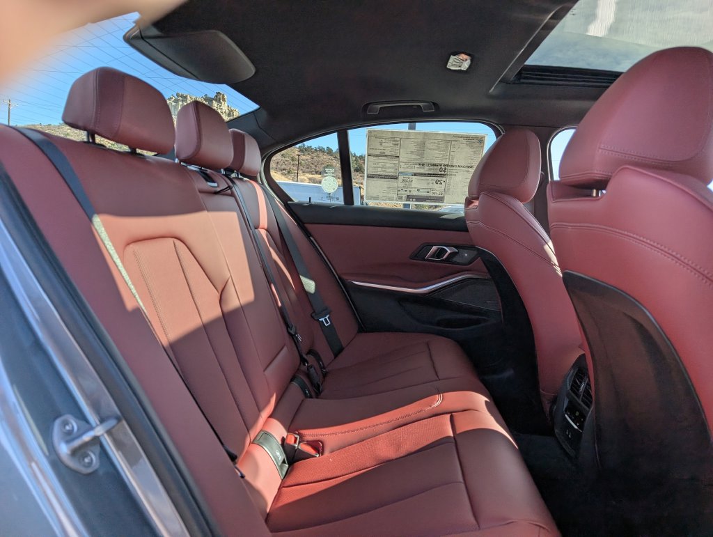 Certified 2026 BMW 330i xDrive Sedan w/ Premium Package AWD/4WD image 19