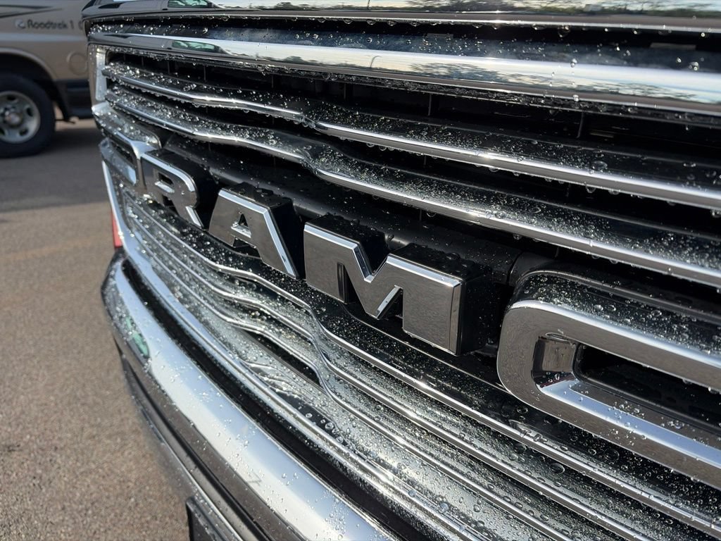 Used 2022 RAM 1500 Laramie AWD/4WD image 10
