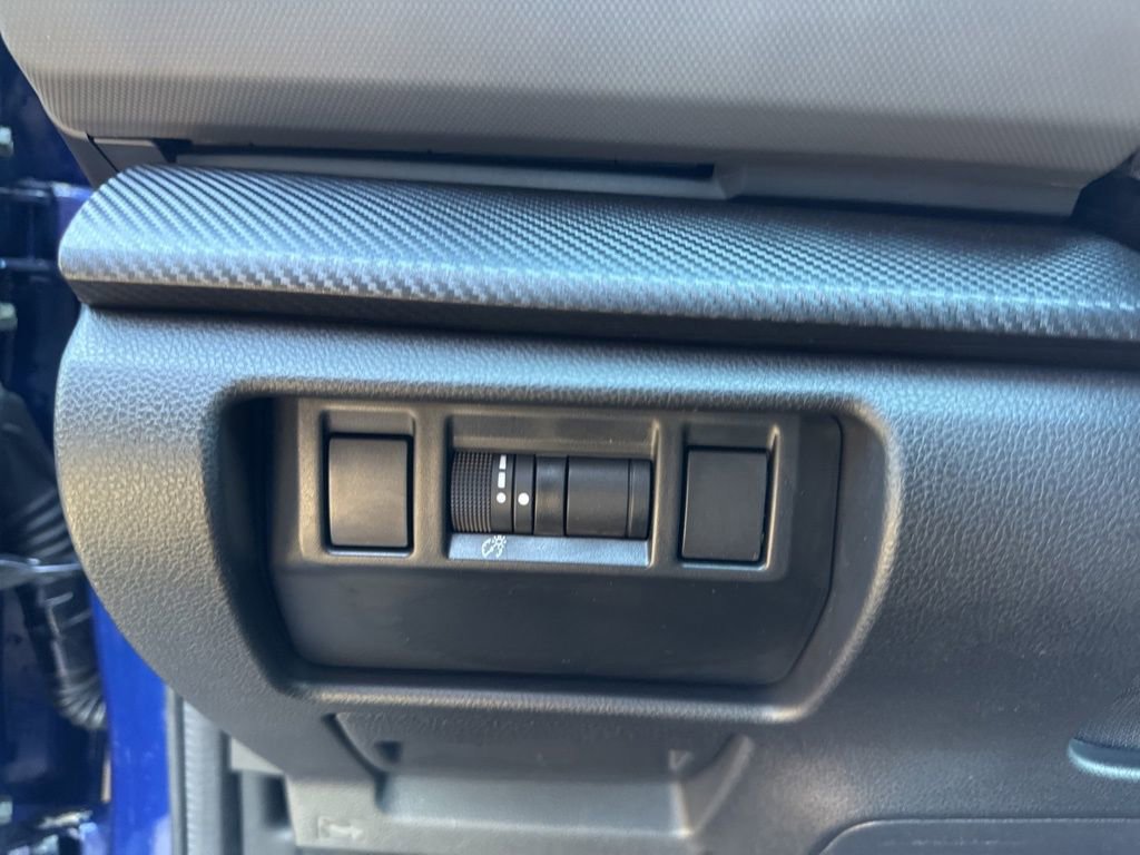 Used 2025 Subaru Crosstrek 2.5i Limited w/ Crosstrek Mirror Package image 20