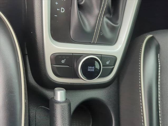 Used 2023 Hyundai Venue Limited FWD image 24