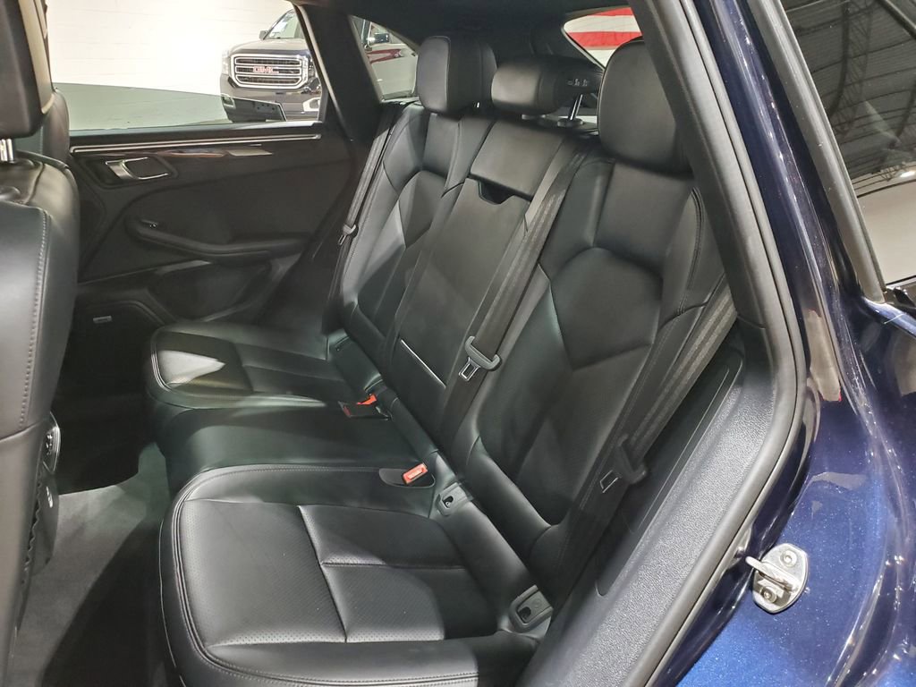 Used 2020 Porsche Macan image 25