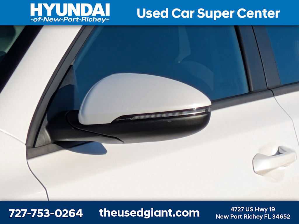 Used 2024 Kia Forte LXS w/ LXS Technology Package image 11