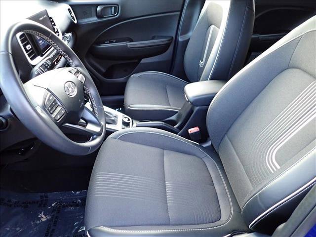 Used 2024 Hyundai Venue Limited image 12
