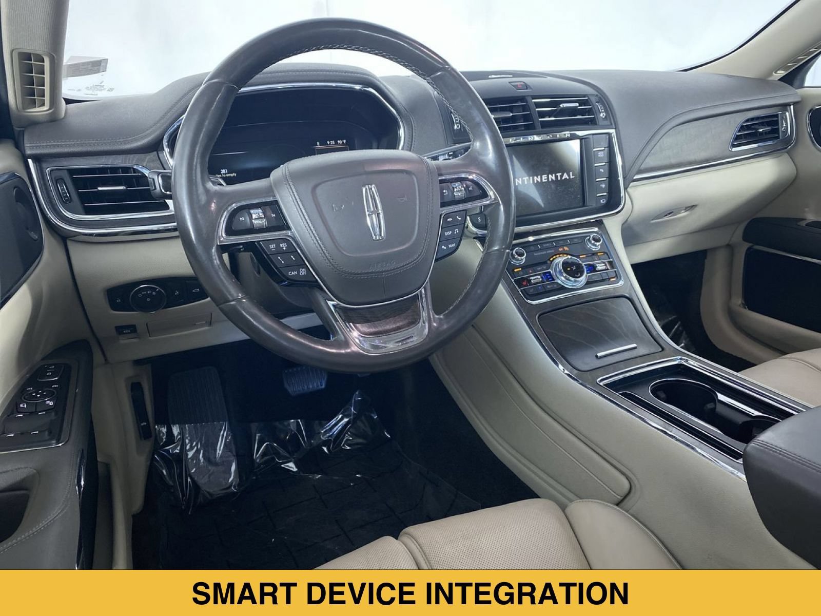 Used 2017 Lincoln Continental Reserve w/ Technology Package AWD/4WD image 2