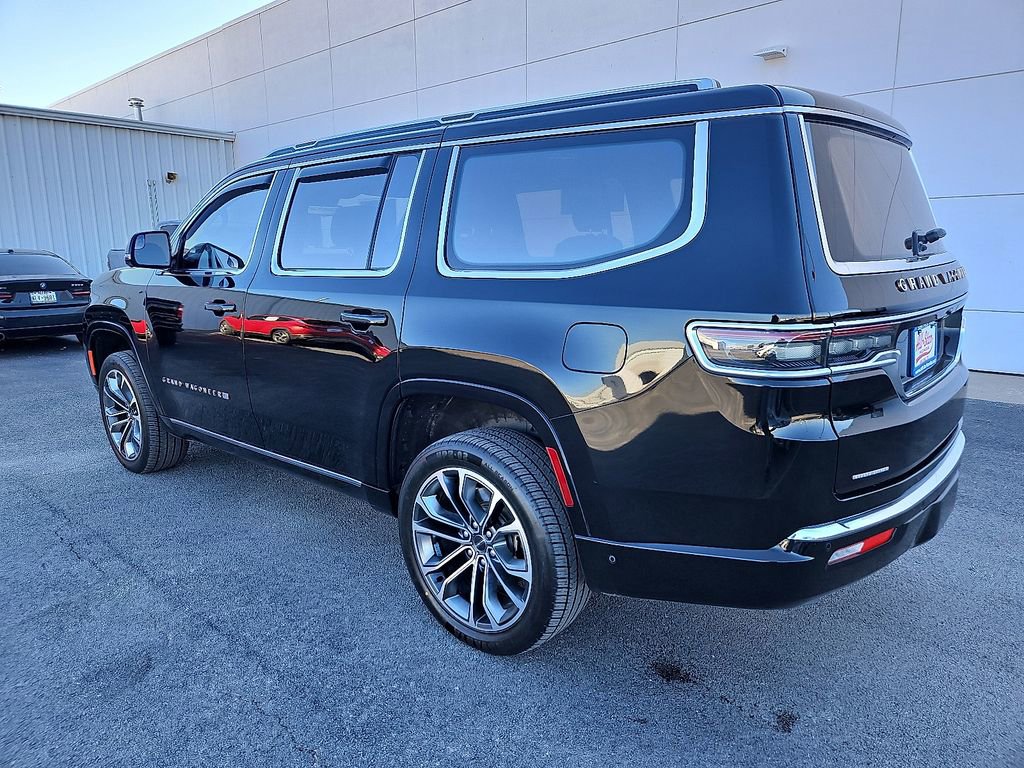 Used 2022 Jeep Grand Wagoneer Series III w/ Rear Seat Video Group 1 image 4