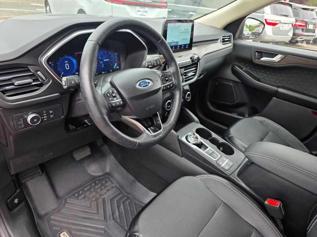 Used 2020 Ford Escape Titanium AWD/4WD image 9
