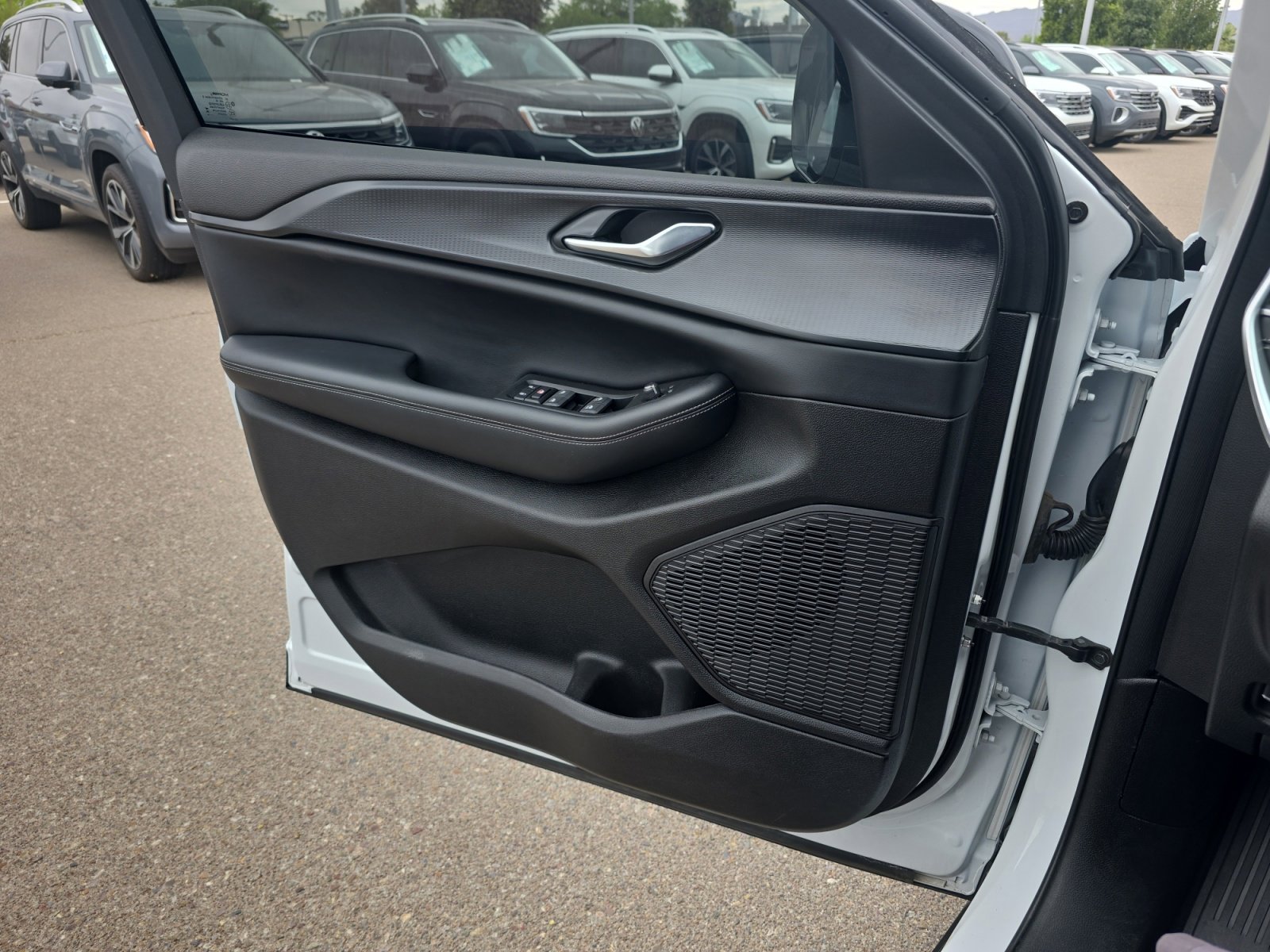 Used 2024 Jeep Grand Cherokee L Altitude image 13