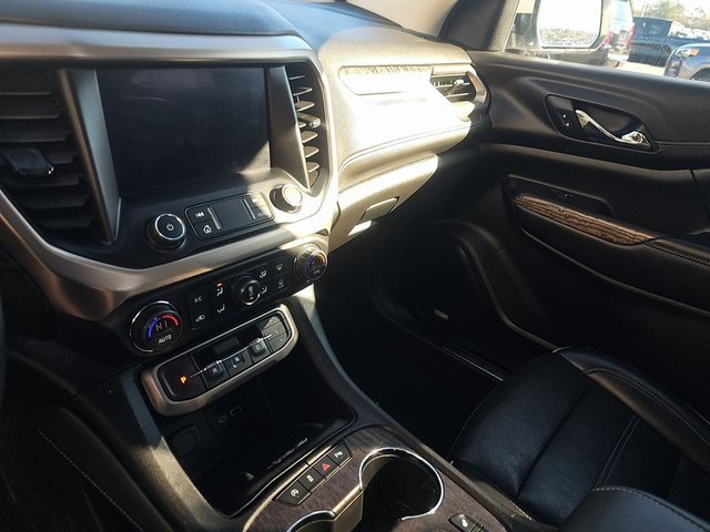 Used 2023 GMC Acadia Denali w/ Denali Ultimate Package image 6