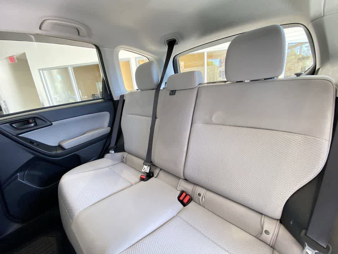 Used 2017 Subaru Forester 2.5i AWD/4WD image 24