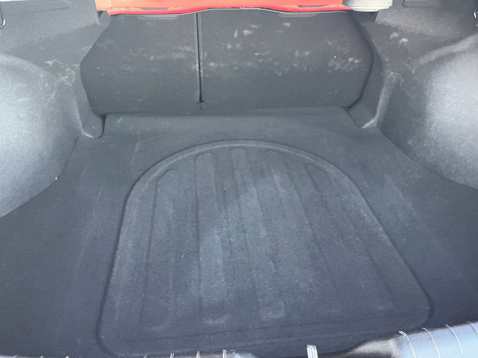 Used 2025 Hyundai Elantra Limited image 34