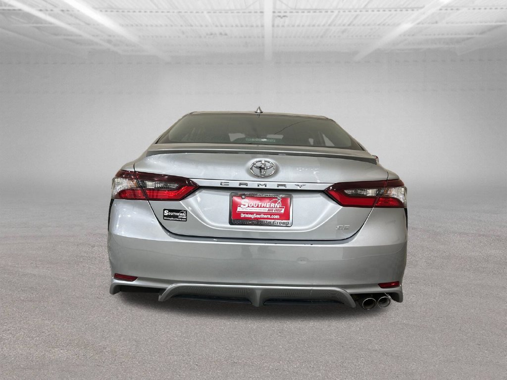 Used 2024 Toyota Camry SE FWD image 4