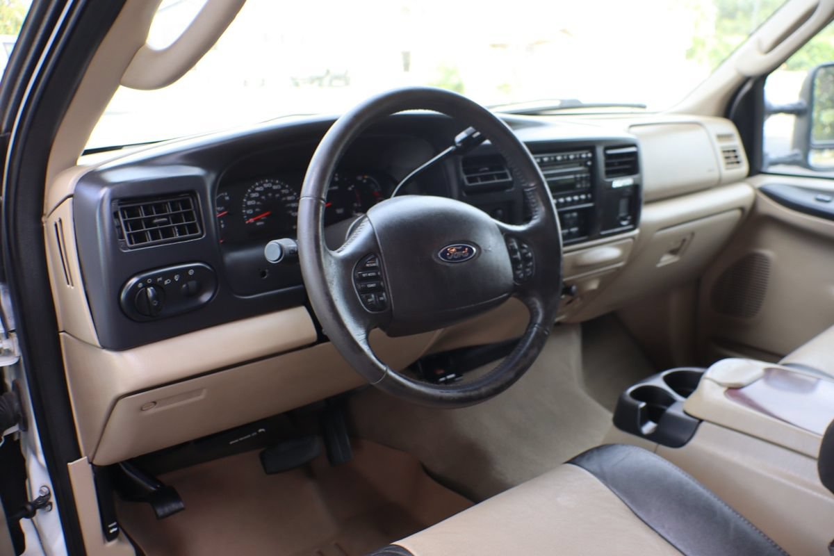 Used 2005 Ford Excursion Eddie Bauer AWD/4WD image 15