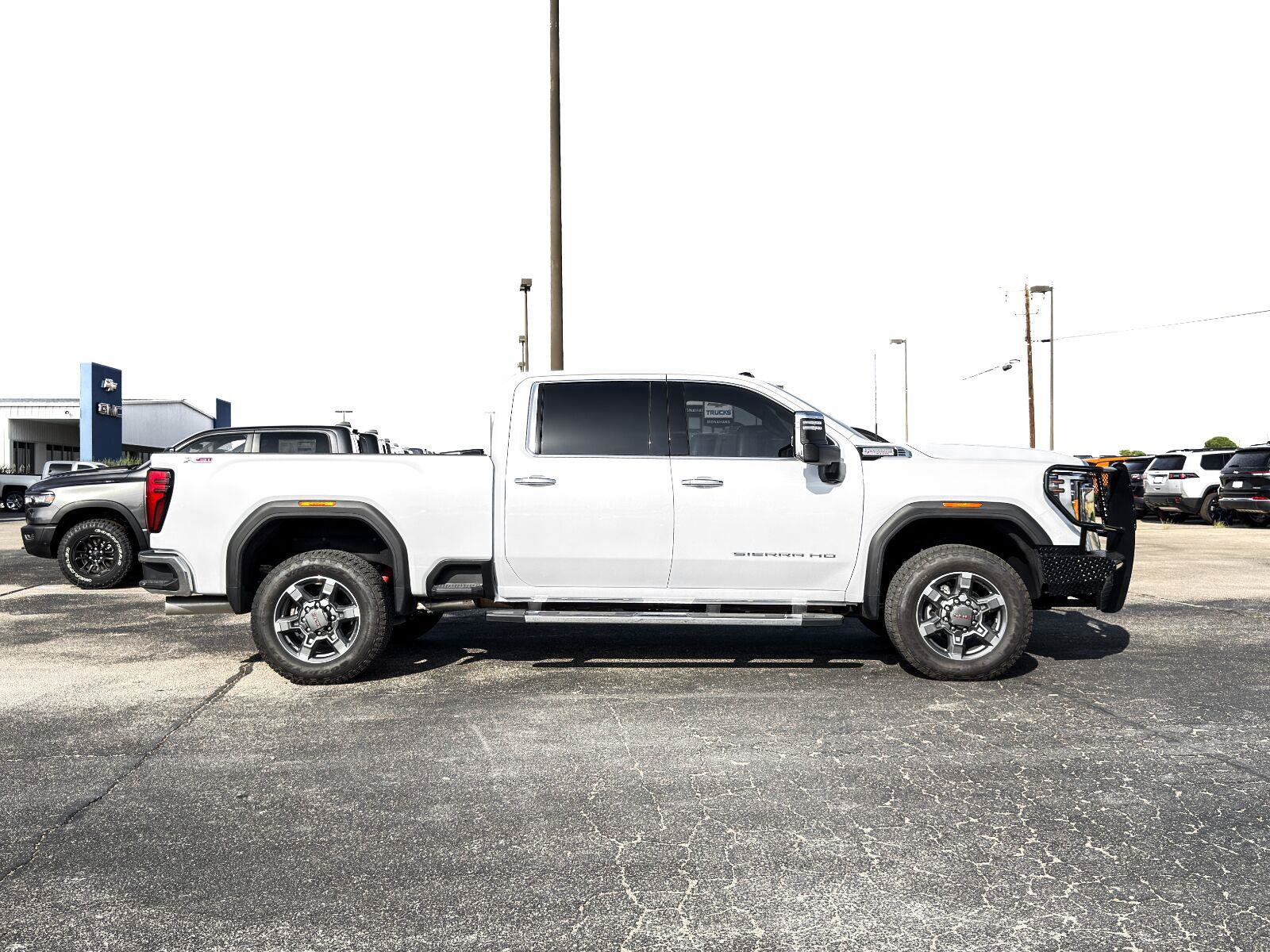 Used 2026 GMC Sierra 2500 SLT w/ Texas SLT Premium Package AWD/4WD image 8