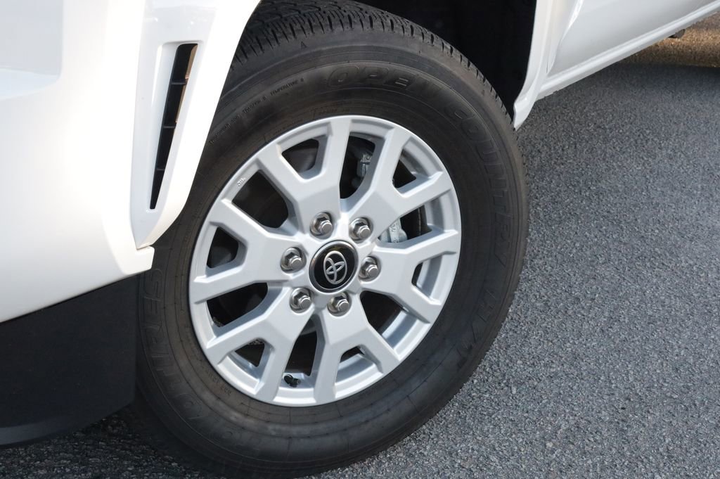 Used 2024 Toyota Tacoma SR5 RWD image 18
