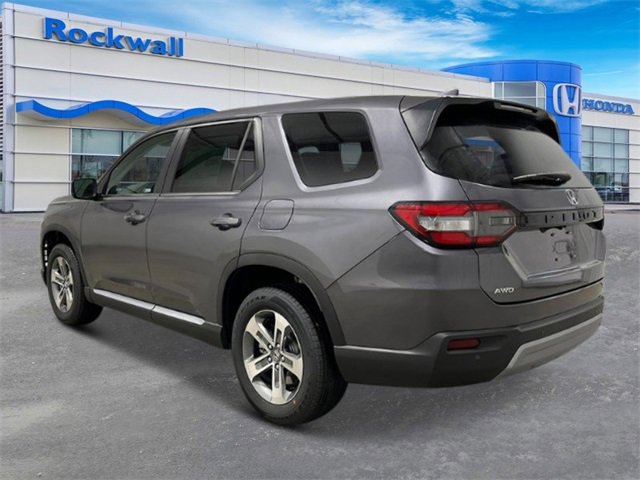 New 2025 Honda Pilot EX-L image 3