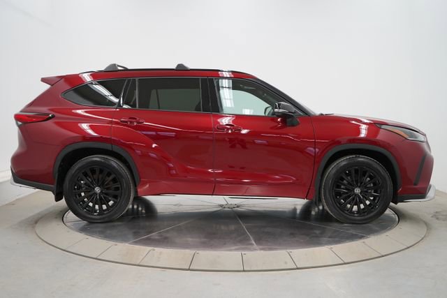 Used 2023 Toyota Highlander XSE image 8