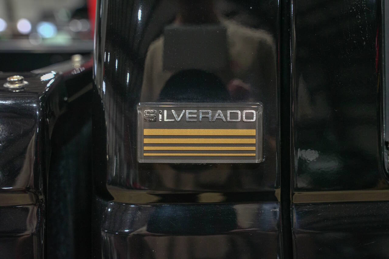 Used 1990 Chevrolet Silverado 1500 2WD Regular Cab image 24