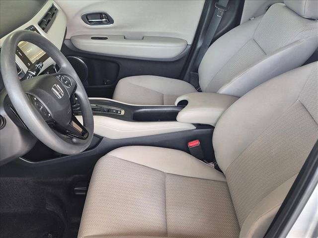 Used 2017 Honda HR-V EX image 16