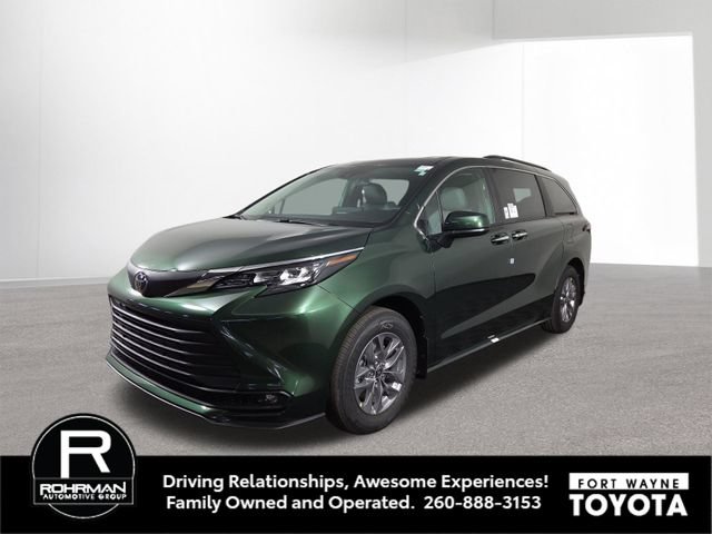 New 2026 Toyota Sienna XLE FWD image 2
