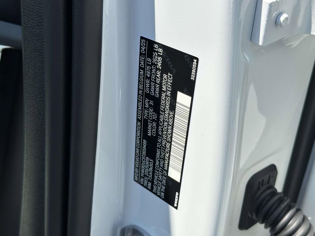 New 2026 Volvo XC40 B4 Plus w/ Protection Package Premier image 25