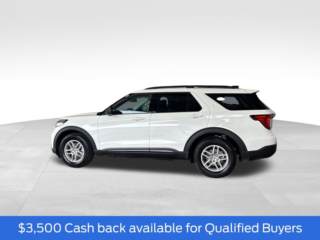 New 2026 Ford Explorer Active RWD image 2