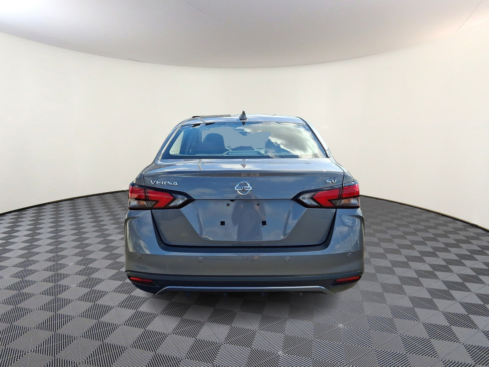 Used 2021 Nissan Versa SV FWD image 6