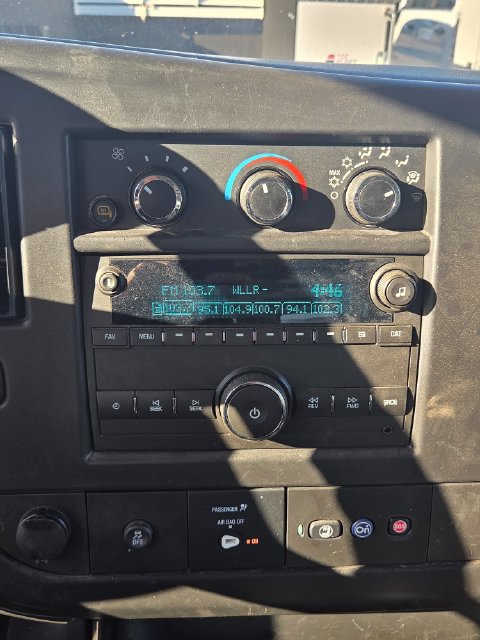 Used 2025 GMC Savana 2500 w/ Driver Convenience Package RWD image 6