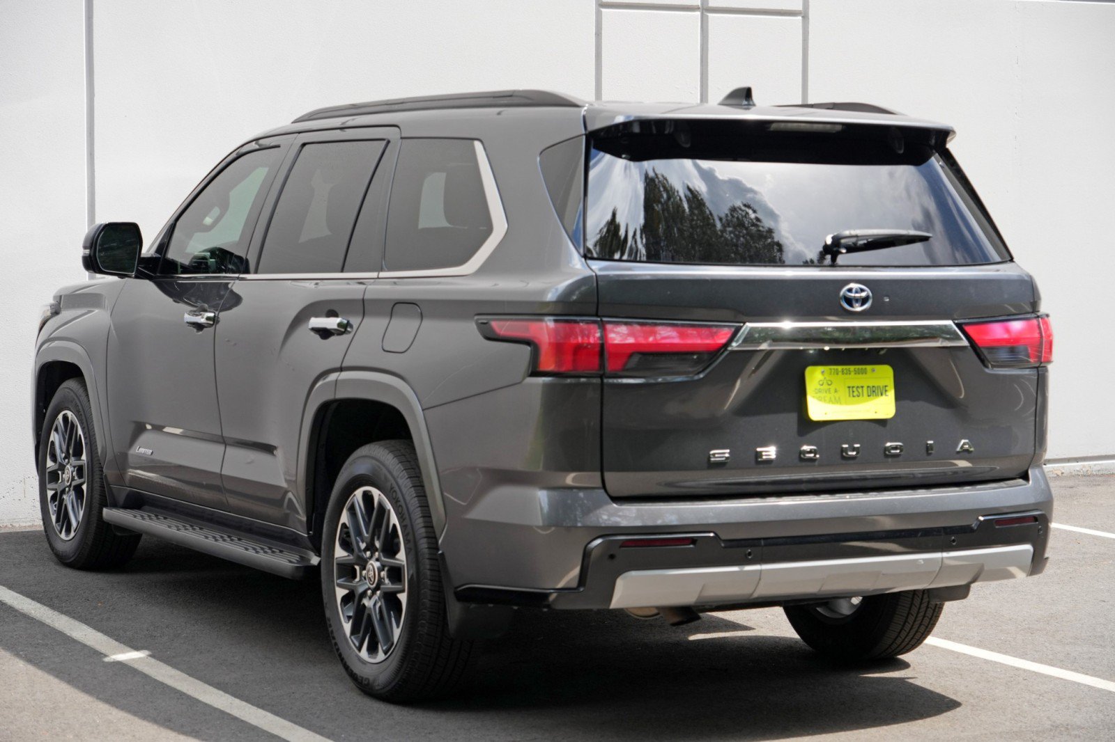 Used 2023 Toyota Sequoia Limited AWD/4WD image 53