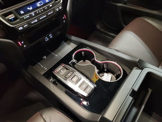 Certified 2025 Honda Ridgeline Black Edition image 17