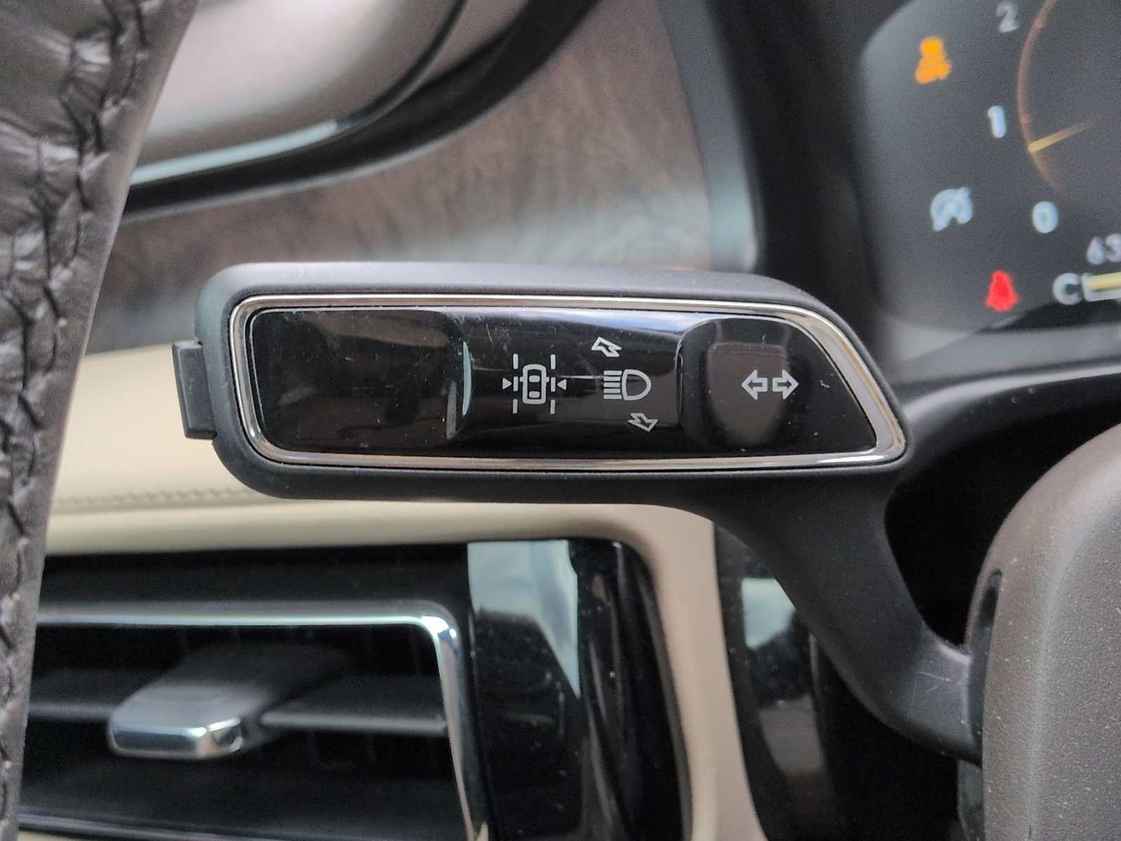 Used 2023 Lincoln Aviator Reserve w/ Equipment Group 201A AWD/4WD image 29