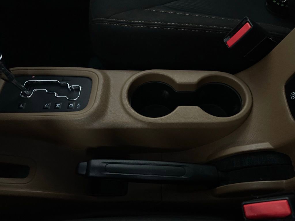 Used 2016 Jeep Wrangler Unlimited Rubicon w/ Connectivity Group image 30