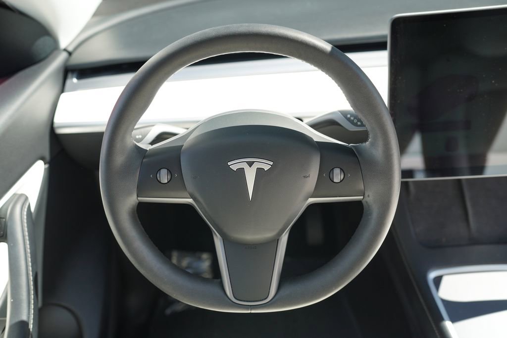 Used 2021 Tesla Model Y Long Range AWD/4WD image 24