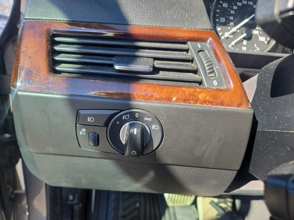 Used 2010 BMW 535i xDrive Sedan image 20