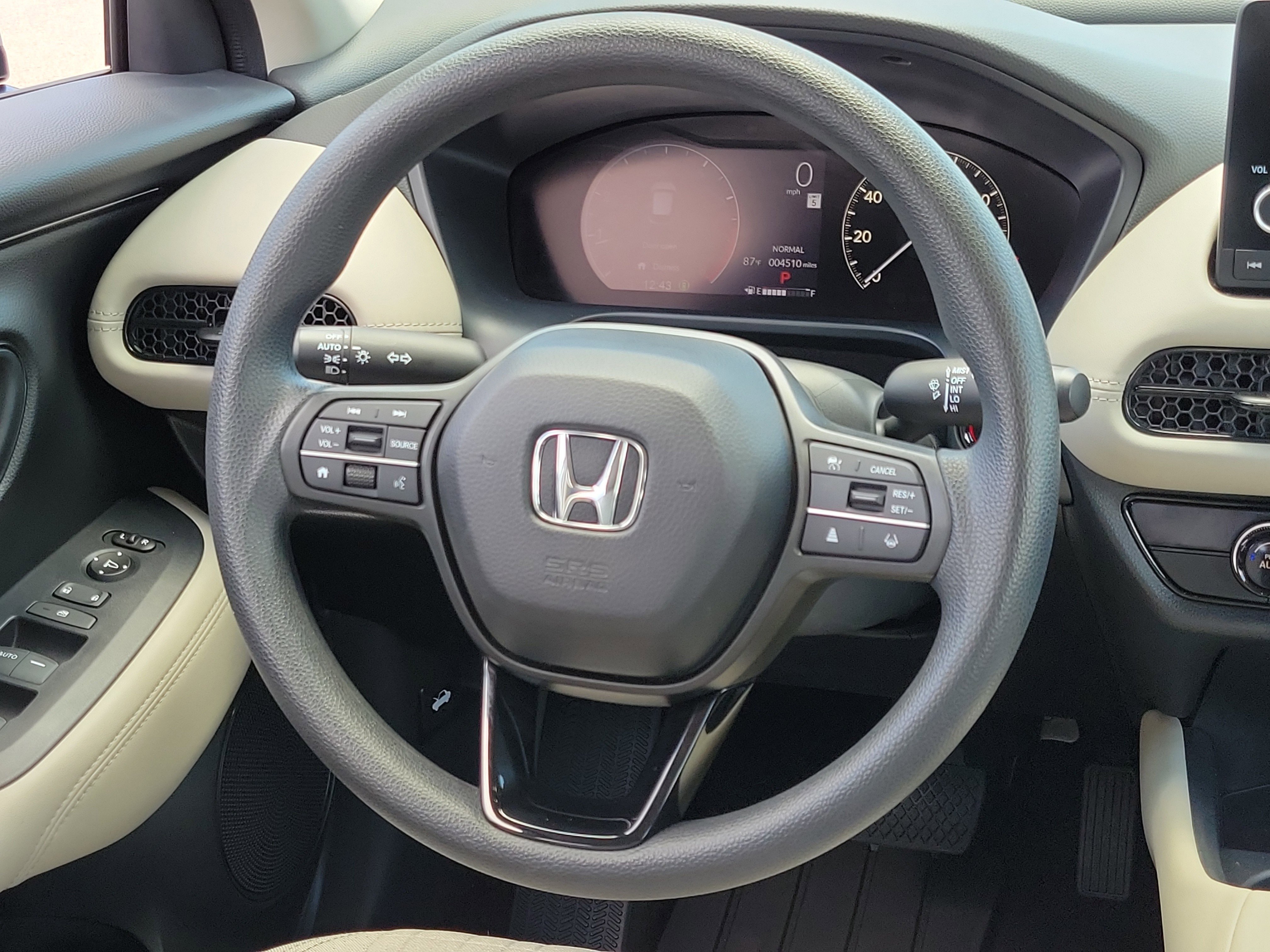 Used 2025 Honda HR-V LX image 17