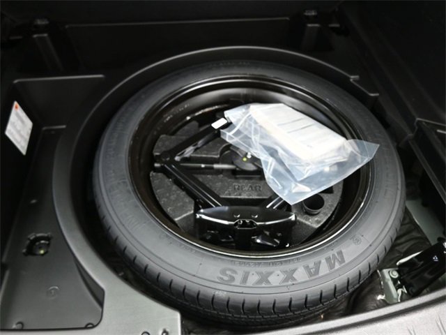 Used 2025 Chevrolet Blazer LT image 14