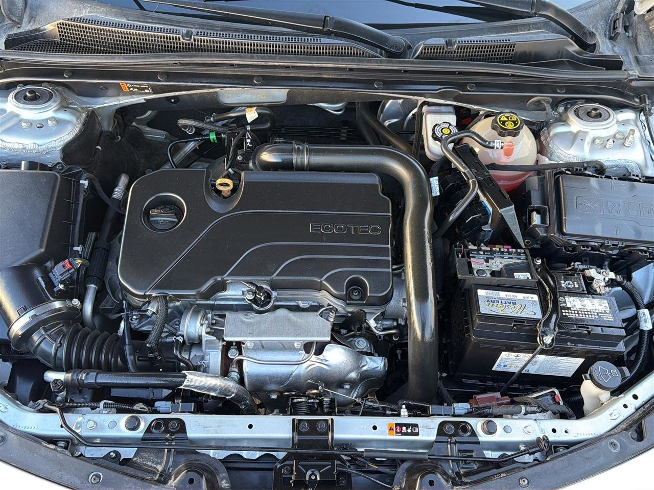 Used 2020 Chevrolet Malibu LT FWD image 25