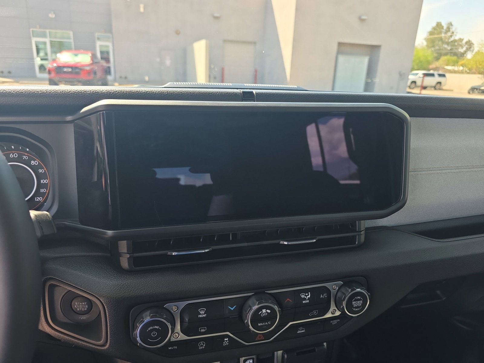 Used 2024 Jeep Wrangler Willys image 12