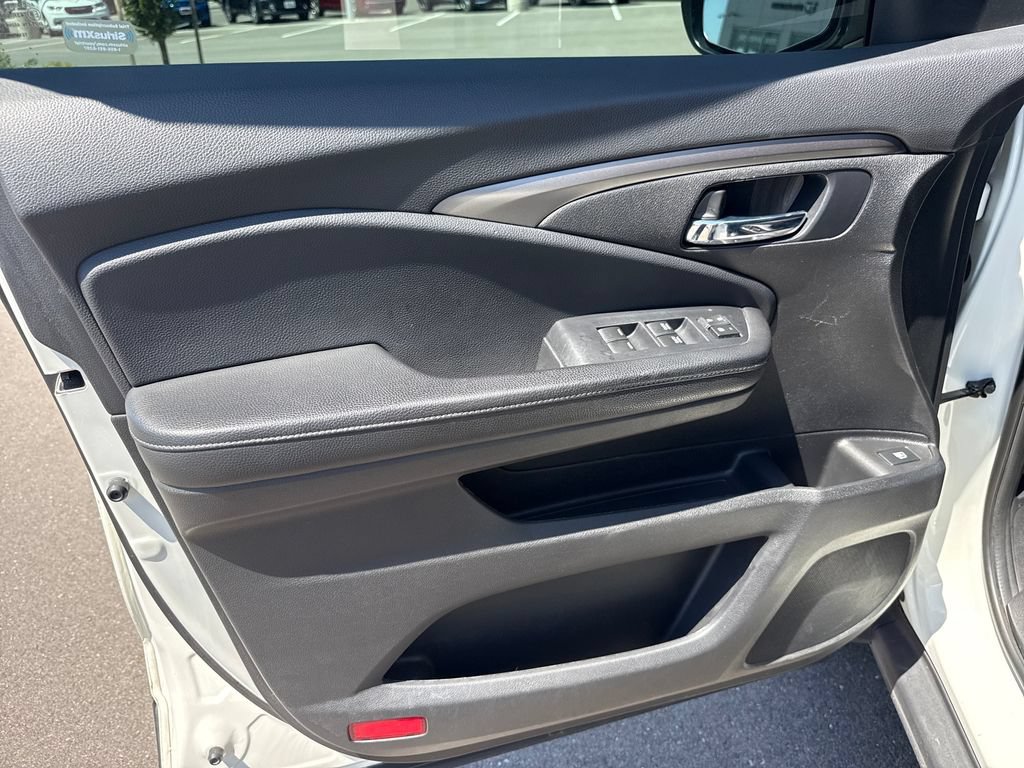Used 2019 Honda Ridgeline RTL-T image 11