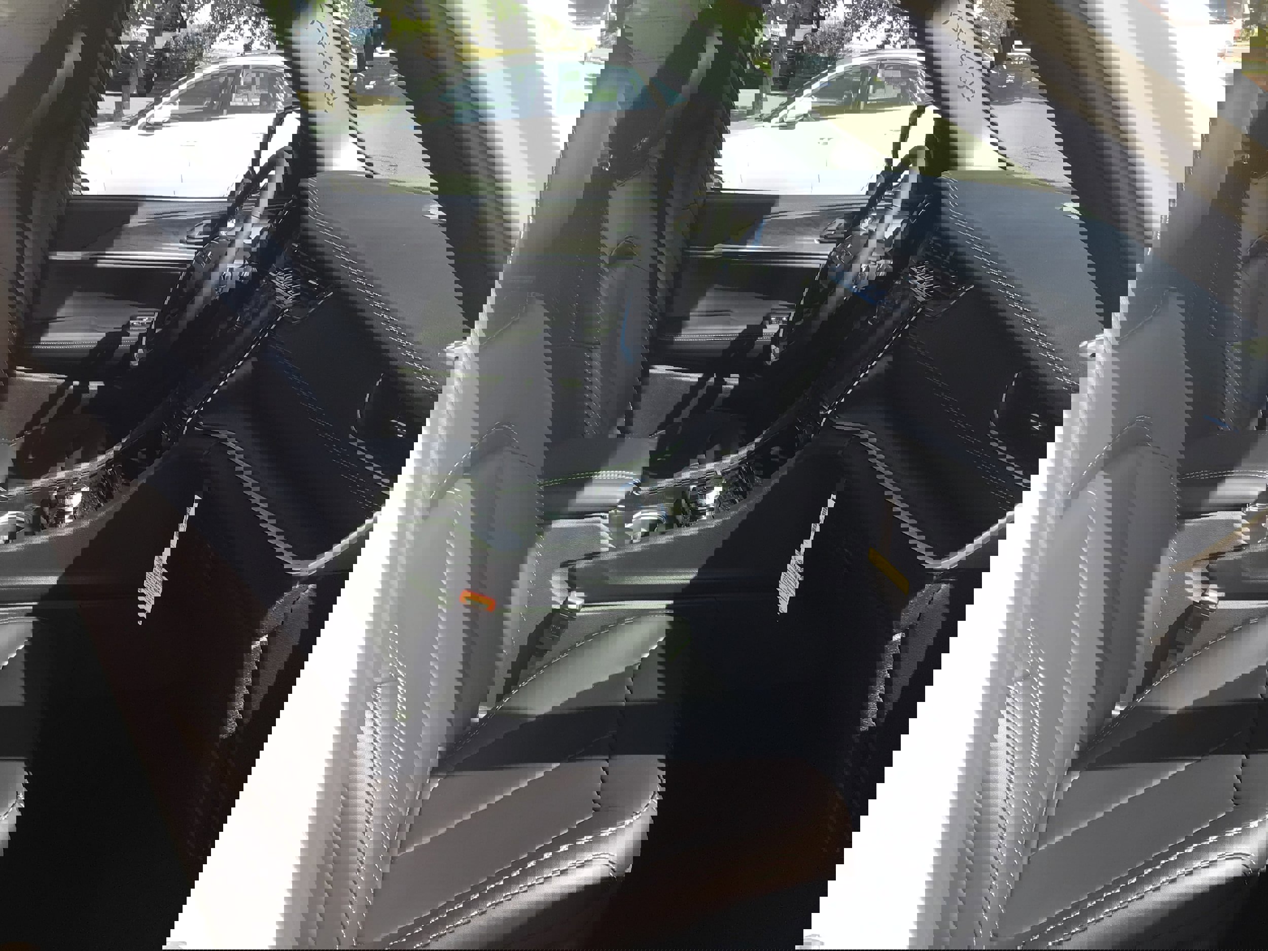 New 2025 Jeep Grand Cherokee Limited AWD/4WD image 9