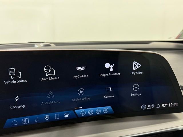 New 2026 Cadillac Lyriq Luxury RWD image 16