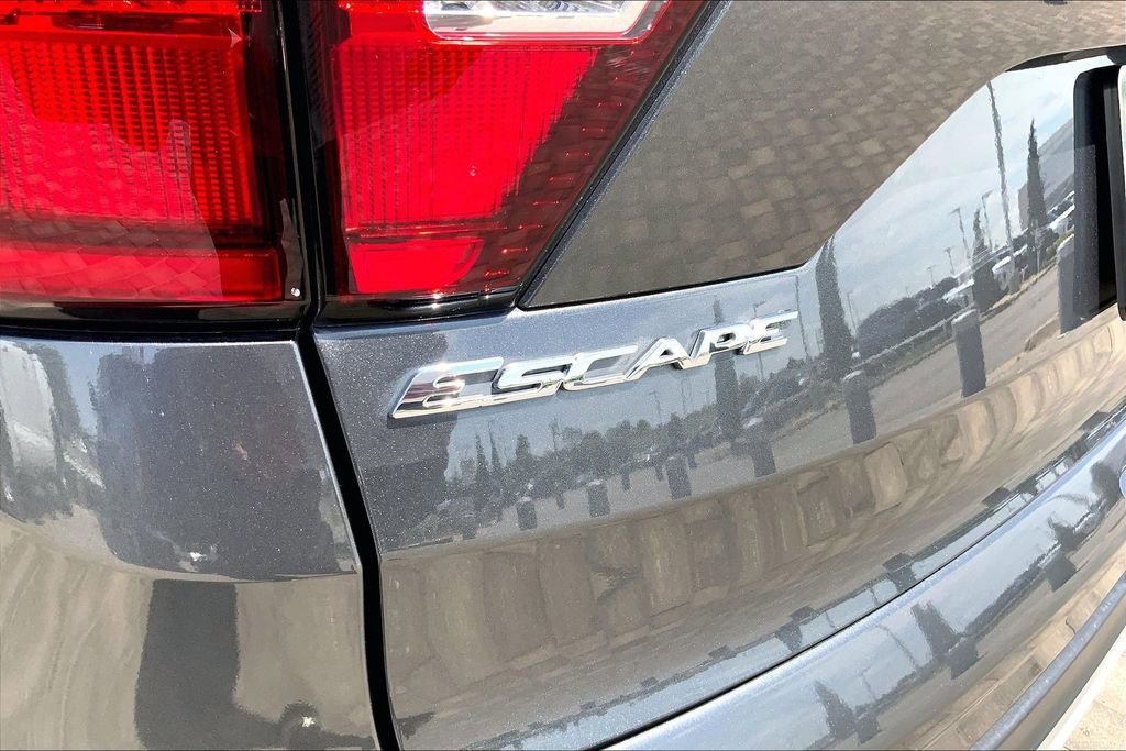 Used 2019 Ford Escape SE image 24