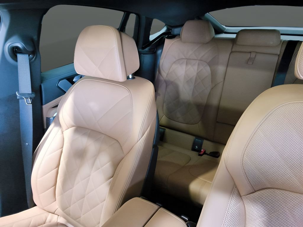 Used 2026 BMW X6 M60i image 28