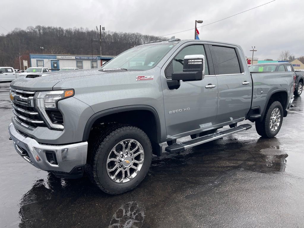 Used 2026 Chevrolet Silverado 2500 LTZ w/ LTZ Premium Package image 2