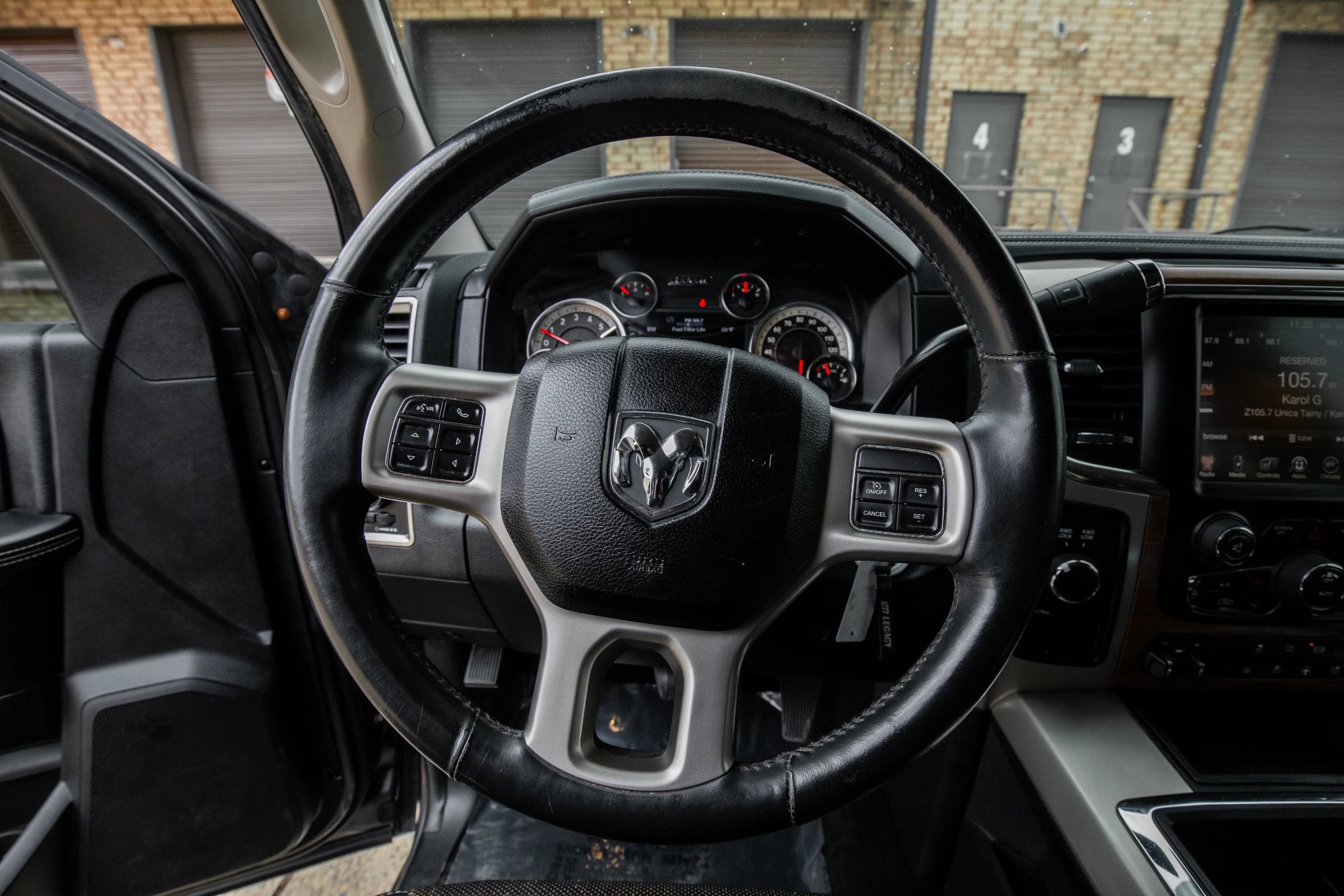 Used 2014 RAM 3500 Laramie image 24