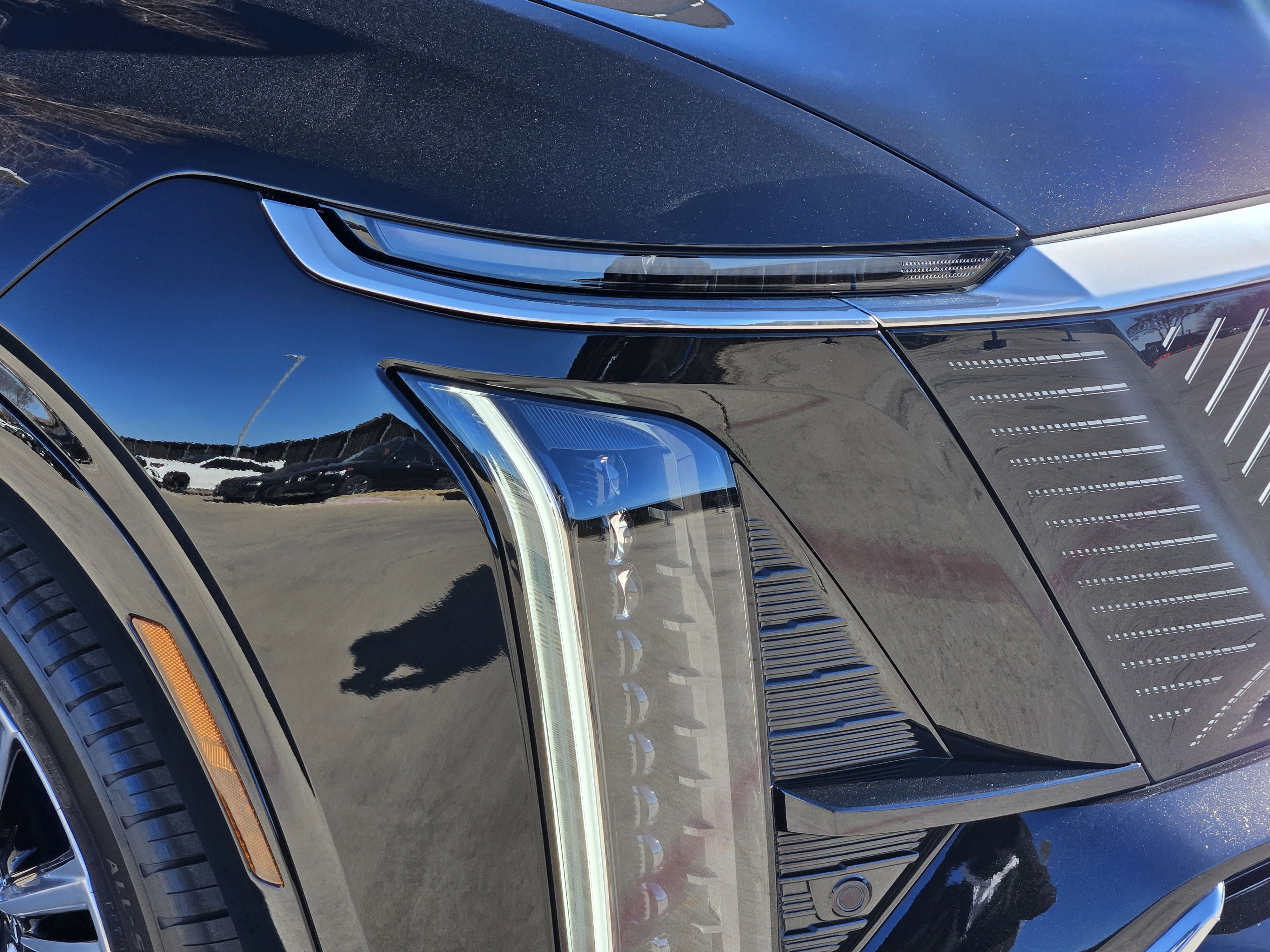 Used 2026 Cadillac Vistiq Premium Luxury image 6